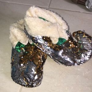 Shimmery Bell Elf Shoes